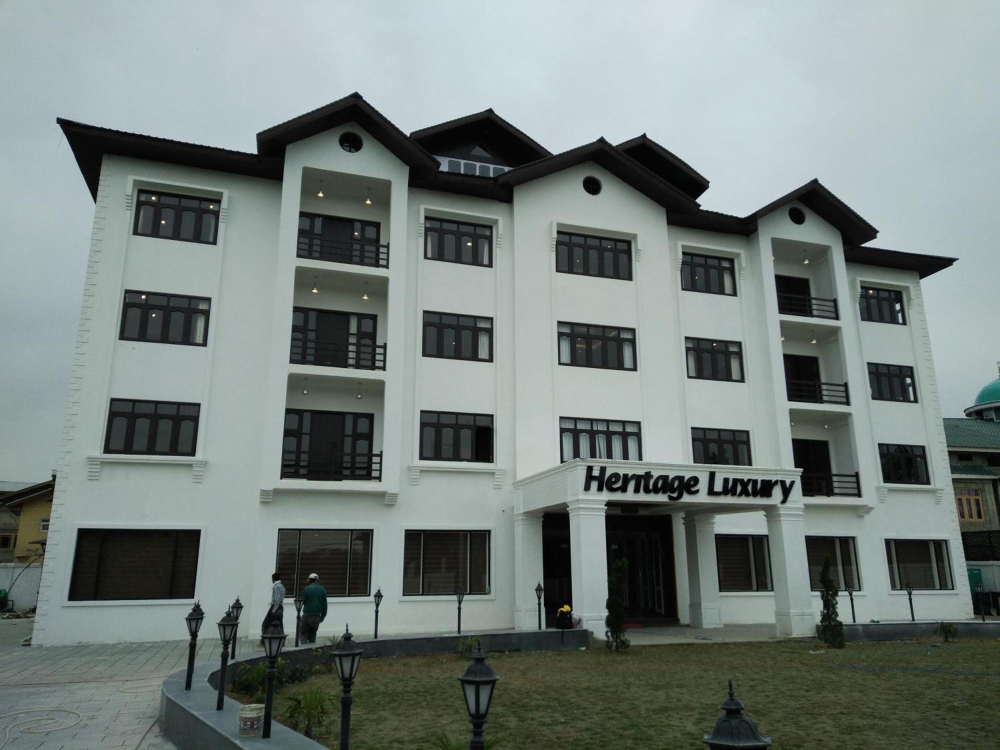 Heritage Luxury Srinagar  Exterior photo