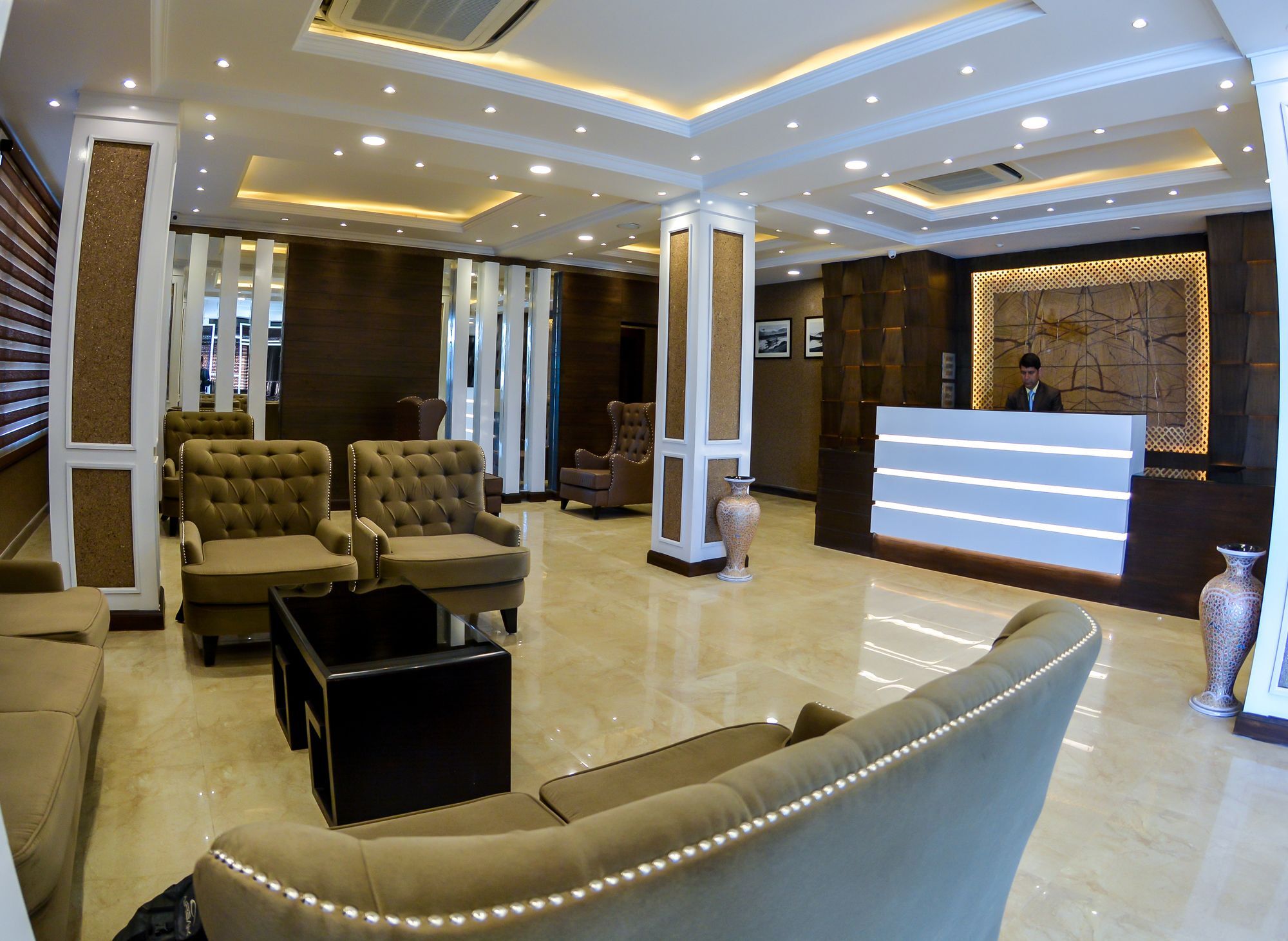 Heritage Luxury Srinagar  Exterior photo